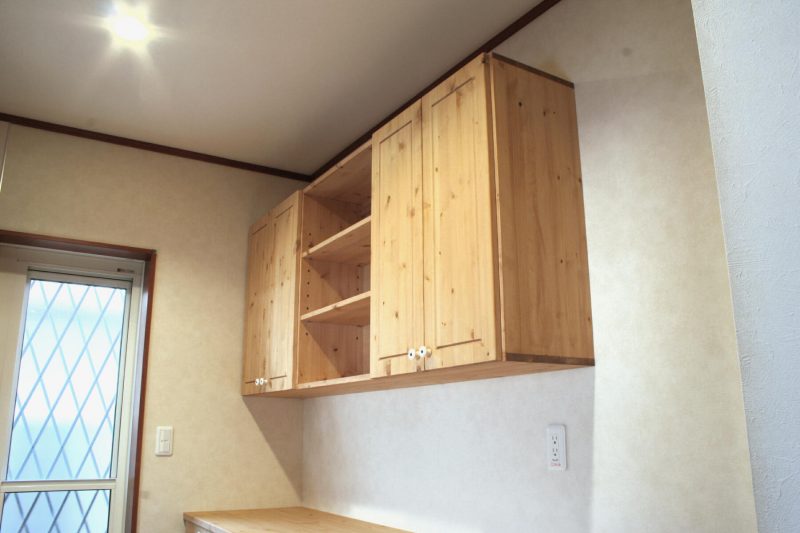 キッチン吊り戸棚