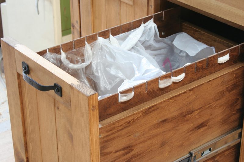 袋引っ掛け式の分別収納