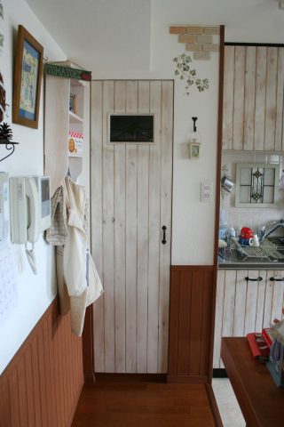 キッチン扉の交換(収納庫扉)